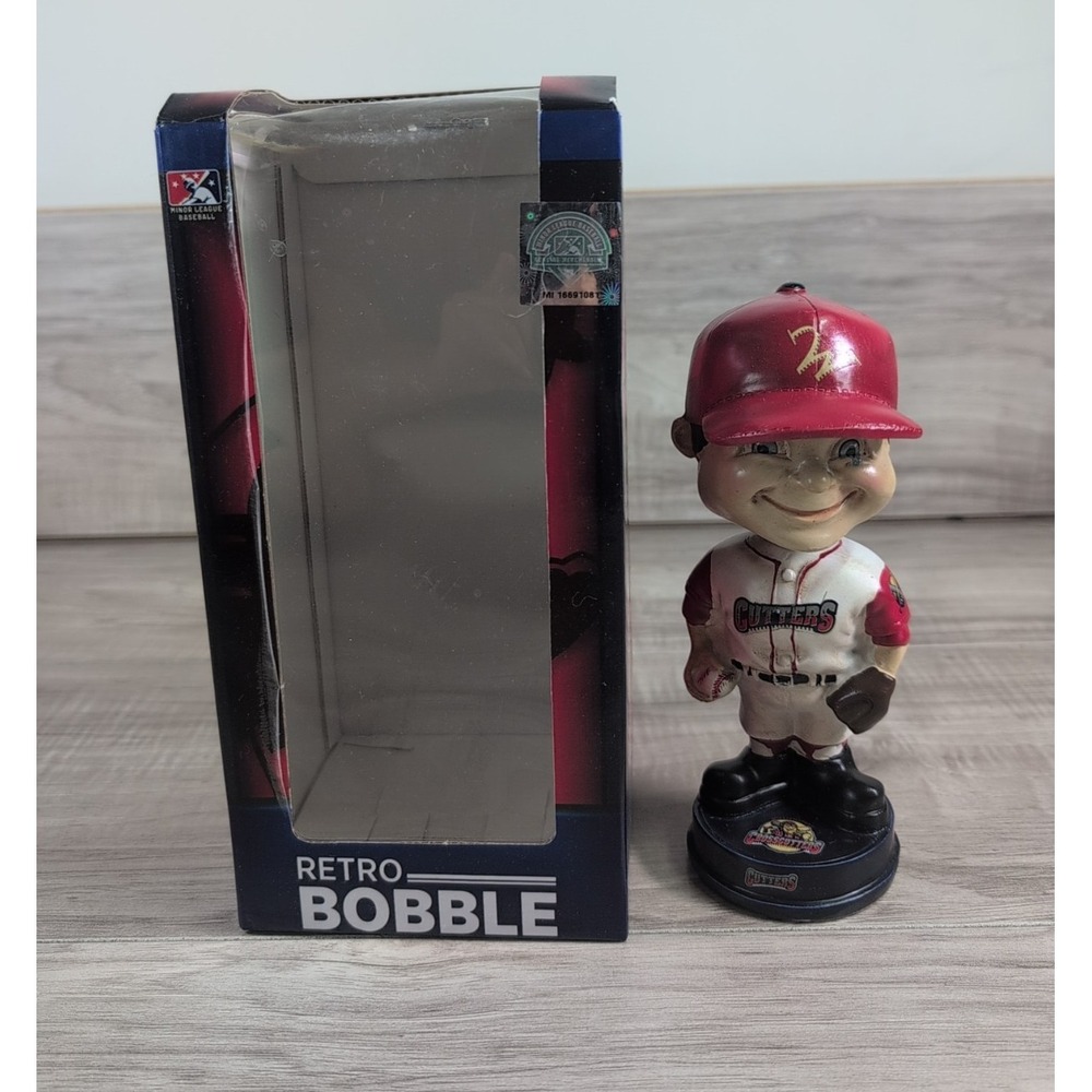 Retro Bobblehead Legends of "the Diamond" Cutters FOCO ( LIMITED EDITION ) 2018